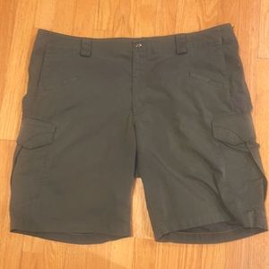 5.11 STRYKE® 11" SHORT TDU Green Size 42